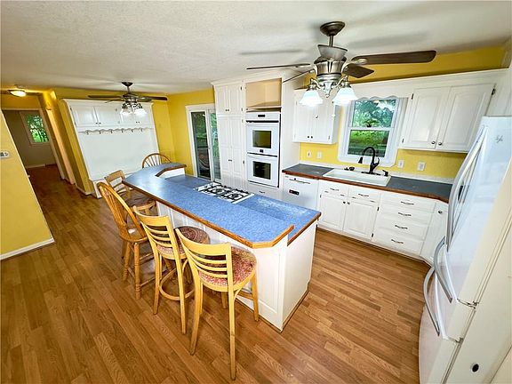 4th image of 34607 E 275th St