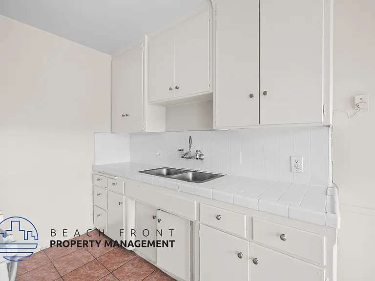 2126-2130 W. El Segundo Blvd. — Photo 20