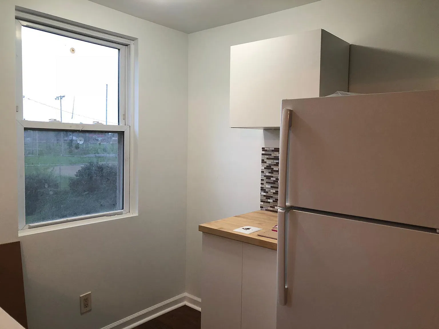 722 Rively Ave — Photo 4