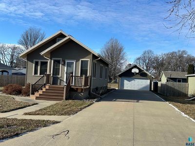 307 S 4th St, Beresford, SD, 57004