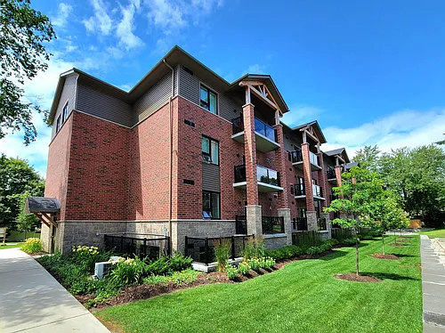 11 Douglas Cres Photo 1