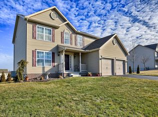 71 Kaitlyn Dr, Hanover, PA 17331