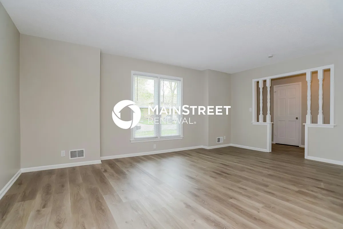 Living Room - 11716 E 60th Ter