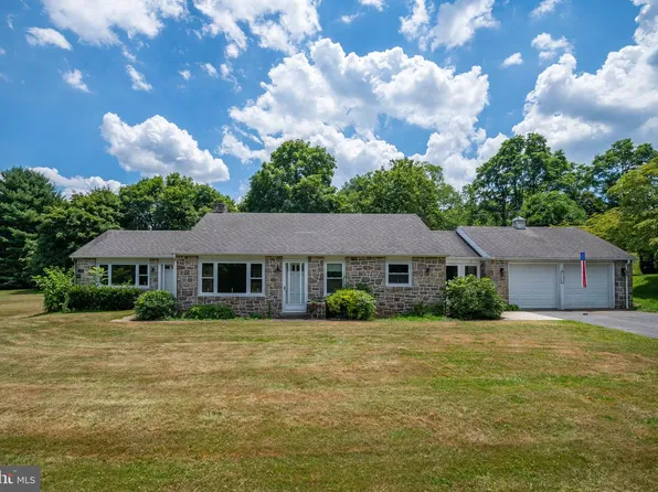 279 Black Matt Rd, Douglassville, PA 19518