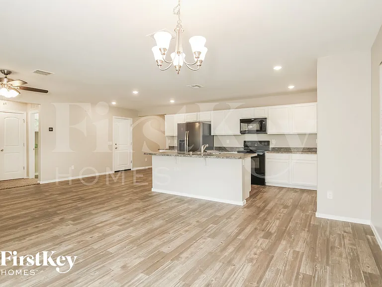 16570 W Sierra St — Photo 4