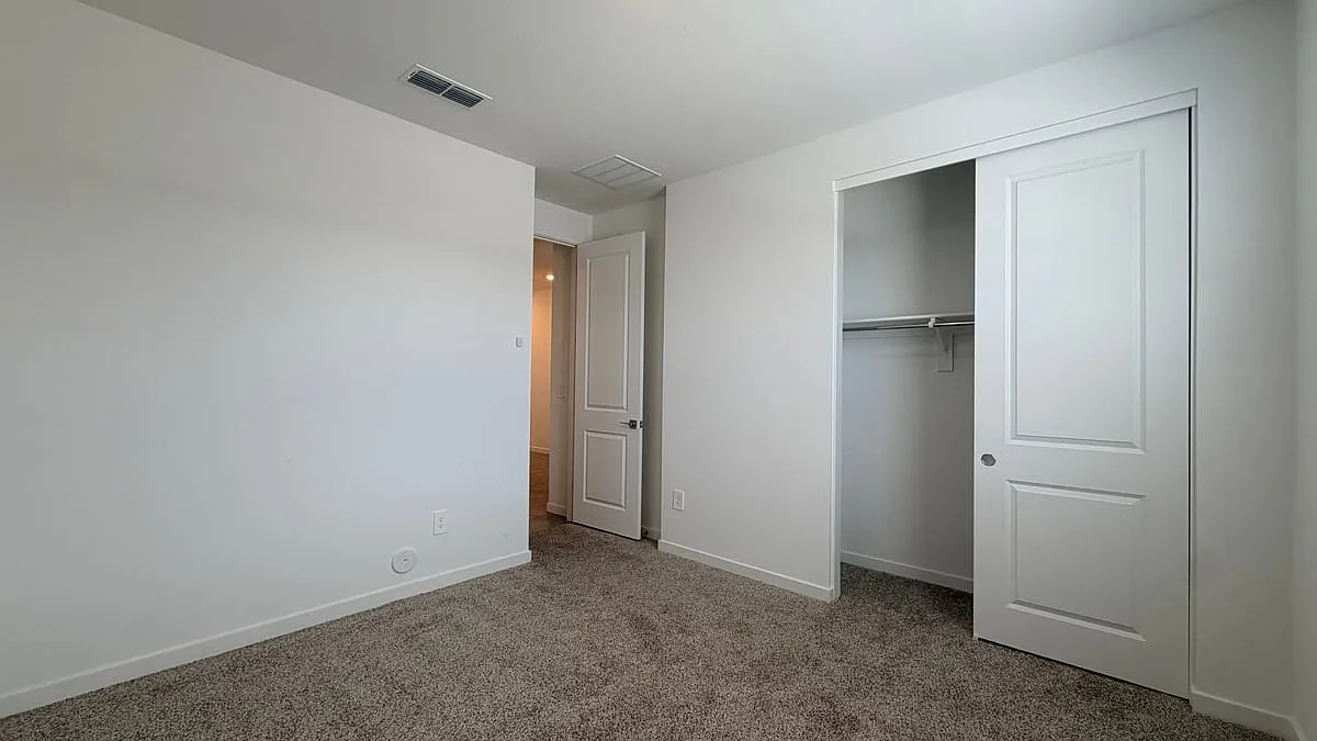 37406 West San Clemente Street — Photo 1