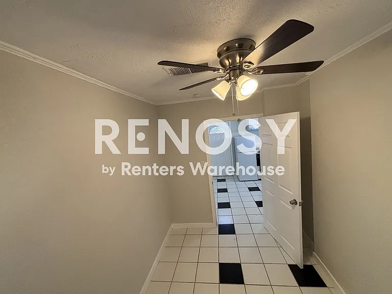2818 W Heatherbrae Dr — Photo 19