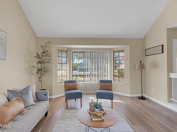 4th image of 39360 Longhorn Ct