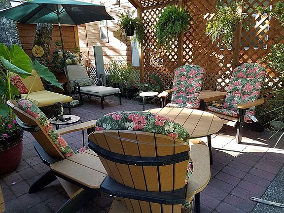 Large private patio.