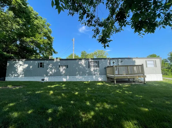 925 Foxspring Ave, Flemingsburg, KY 41041