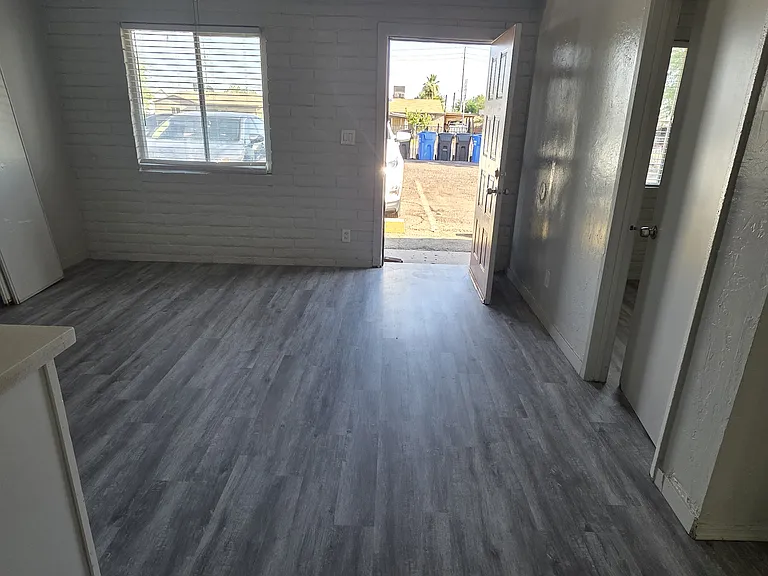 1001 N 32nd Ave #2 — Photo 3