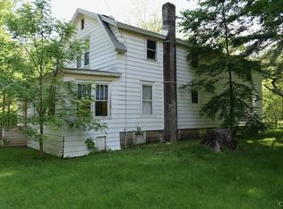 12 Academy St, Lacona, NY 13083
