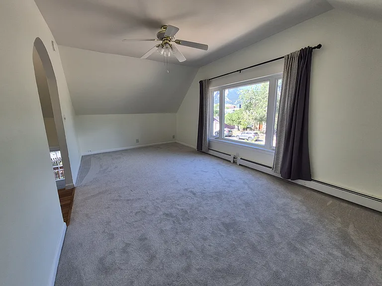 2044 19th St #B — Photo 2