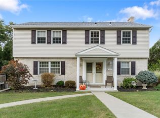 1810 Gina Dr, West Mifflin, PA 15122
