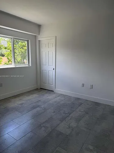 147 NW 59th St #305 Photo 1