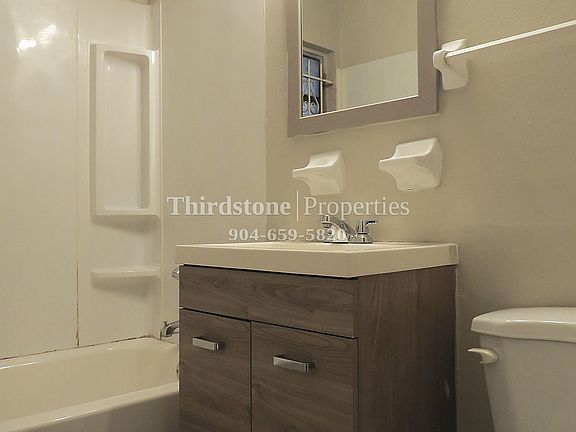 3rd image of 2761 Floradale Dr S