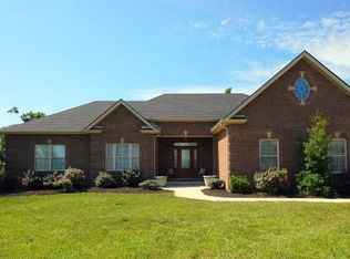 211 Squires Pointe Rd, Paris, KY 40361