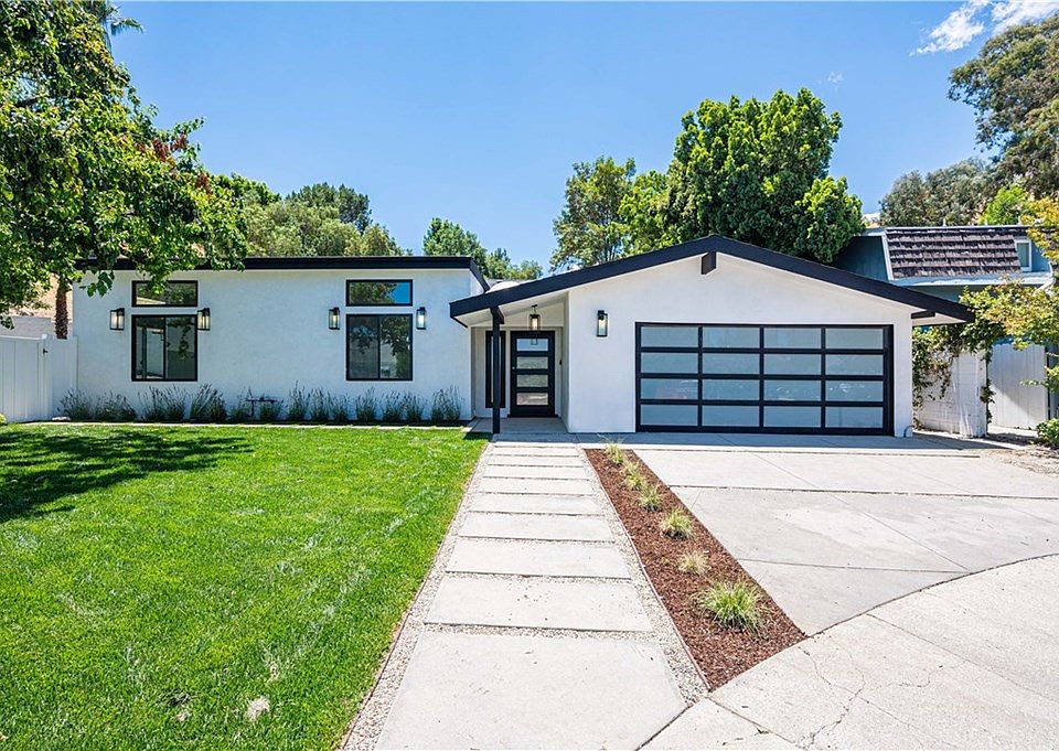 1st image of 5859 Maury Ave