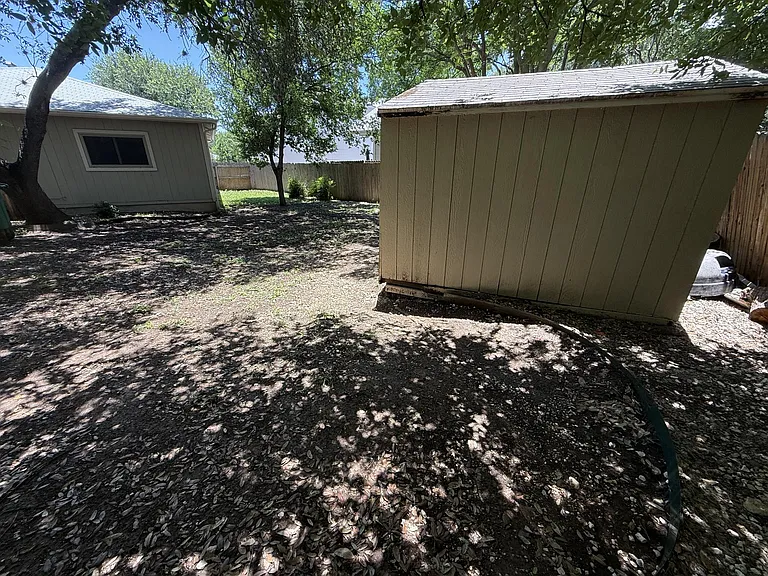 7435 Hunters Land — Photo 18
