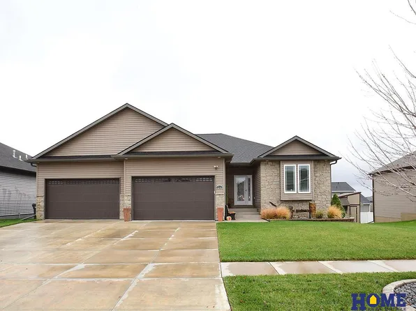 1240 N 100th St, Lincoln, NE 68527