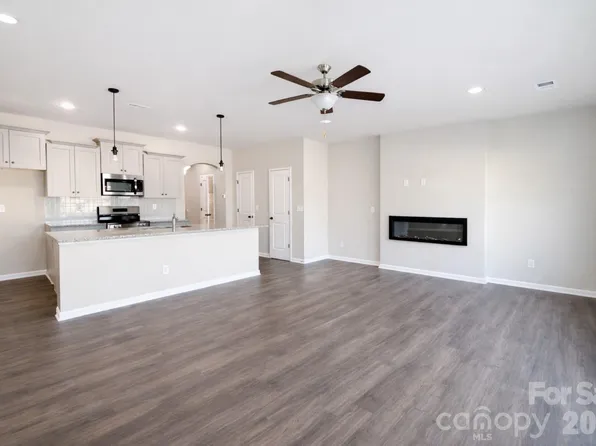 4747 Muskogee Dr, Charlotte, NC 28212