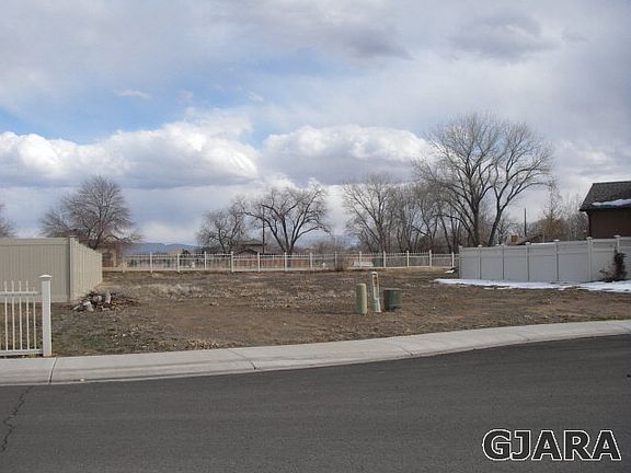 2nd image of 308 Oakwood Ave