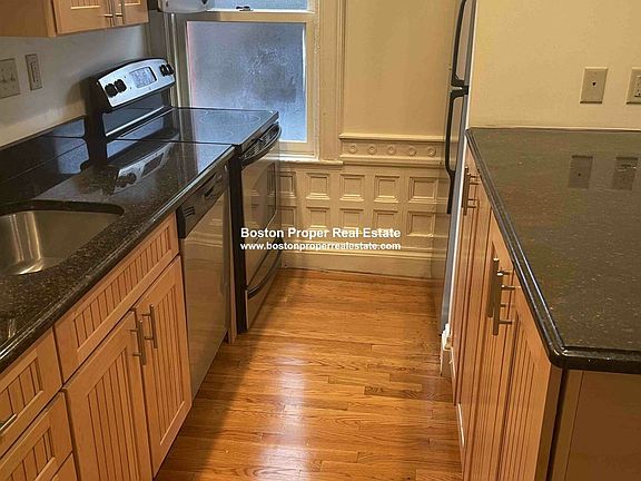 195 Commonwealth Ave. #1 Boston - Back Bay Unit Photo 2