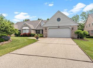 12332 N Golf Dr, Mequon, WI 53092