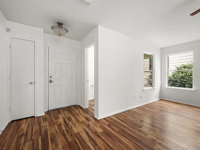 29627 Evergreen Hills Dr — Photo 4