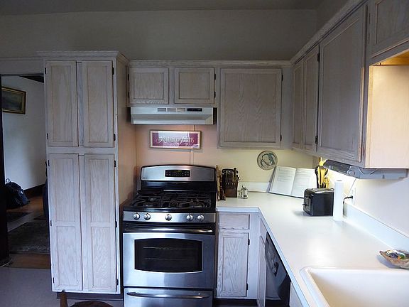 2nd image of 432 Eddy Ave