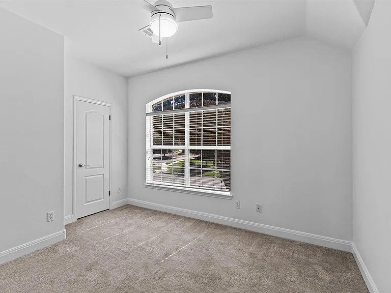 5724 Brittlyns Ct — Photo 33