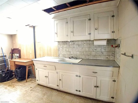 5th image of 3487 W 136th St