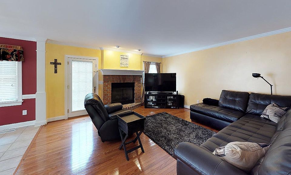 1st image of 2053 Cynthia Dr