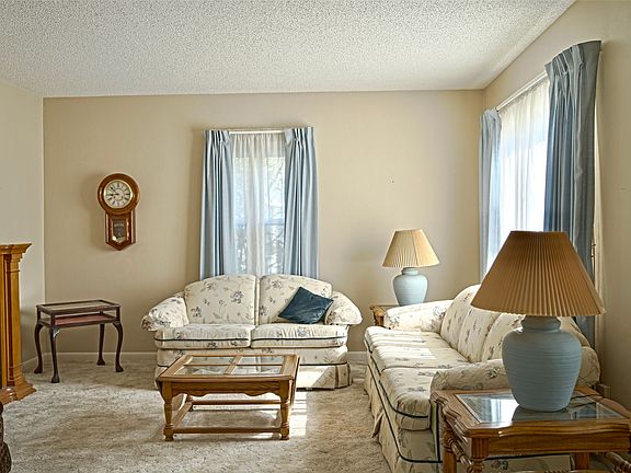 4th image of 134 2nd Ave SW #12