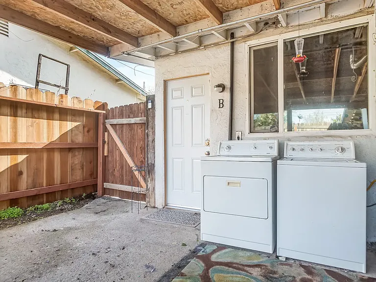 136 W Sierra Ave #2 — Photo 9