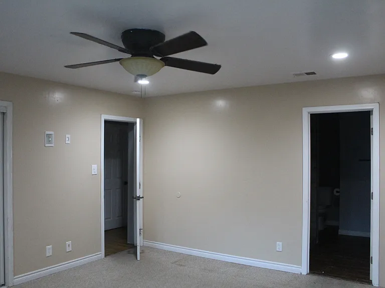 215 Almond St — Photo 21