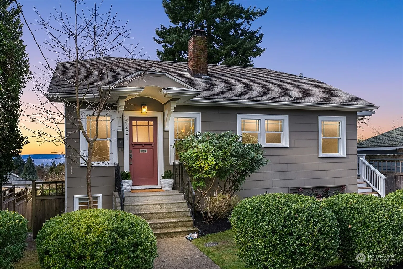 5231 45th Avenue SW photo 1