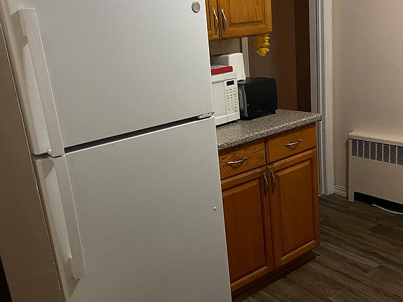 3rd image of 514 E Park Ave