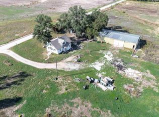 5202 N Willow Lake Rd, Burrton, KS 67020