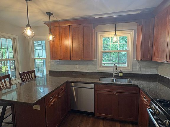 3rd image of 8935 Pine Bluff Ct
