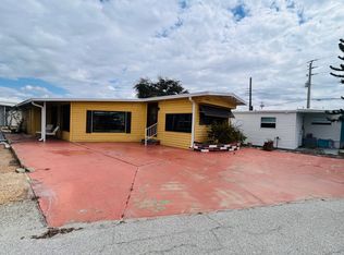 6621 Dakota St, Bradenton, FL 34207