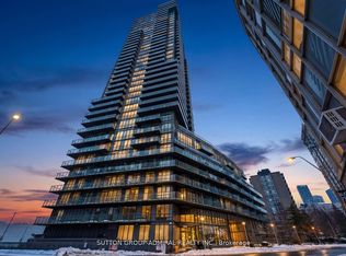 825 Church St #2106, Toronto, ON M4W 3Z4