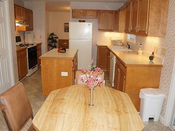 4th image of 3822 Winding Vine Way