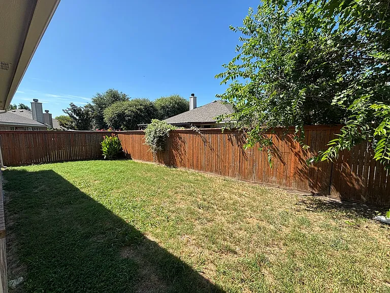 2748 Wakecrest Dr — Photo 29