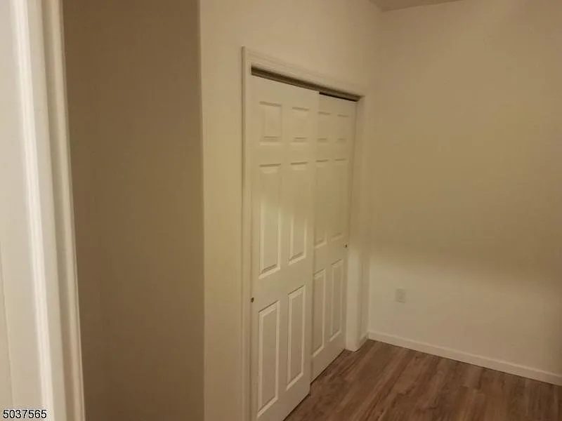 Hillside — Photo 4