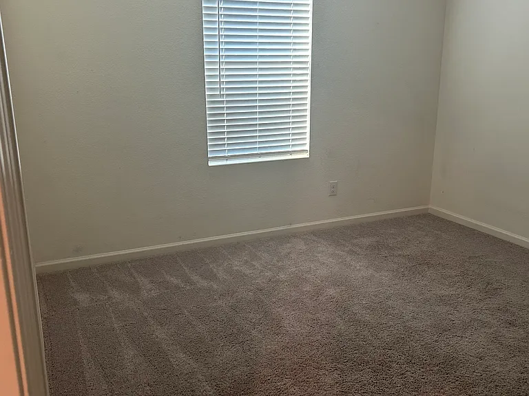 311 Pennsylvania Ave — Photo 14