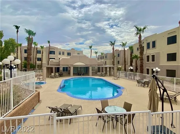 2032 Mesquite Ln APT 303, Laughlin, NV 89029