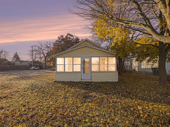 2209 Hughes Ave, Muskegon, MI 49441