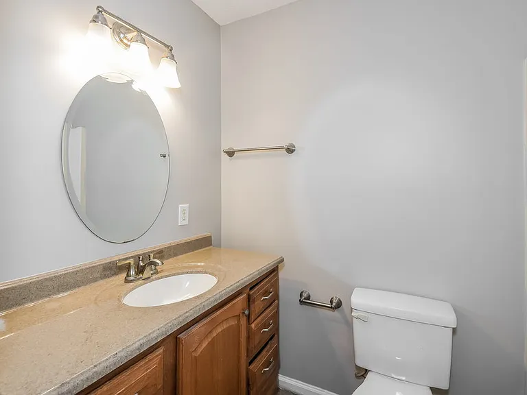 2740 Lakeside Trl — Photo 11