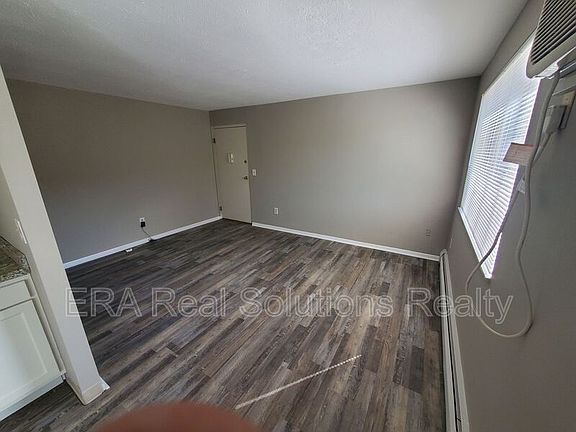4th image of 3006 Montana Ave APT 10